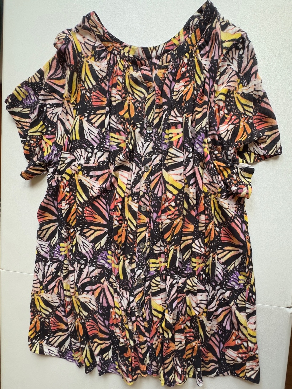 Roaman's Angelina flowy tunic woven short sleeve
Plus Size 24